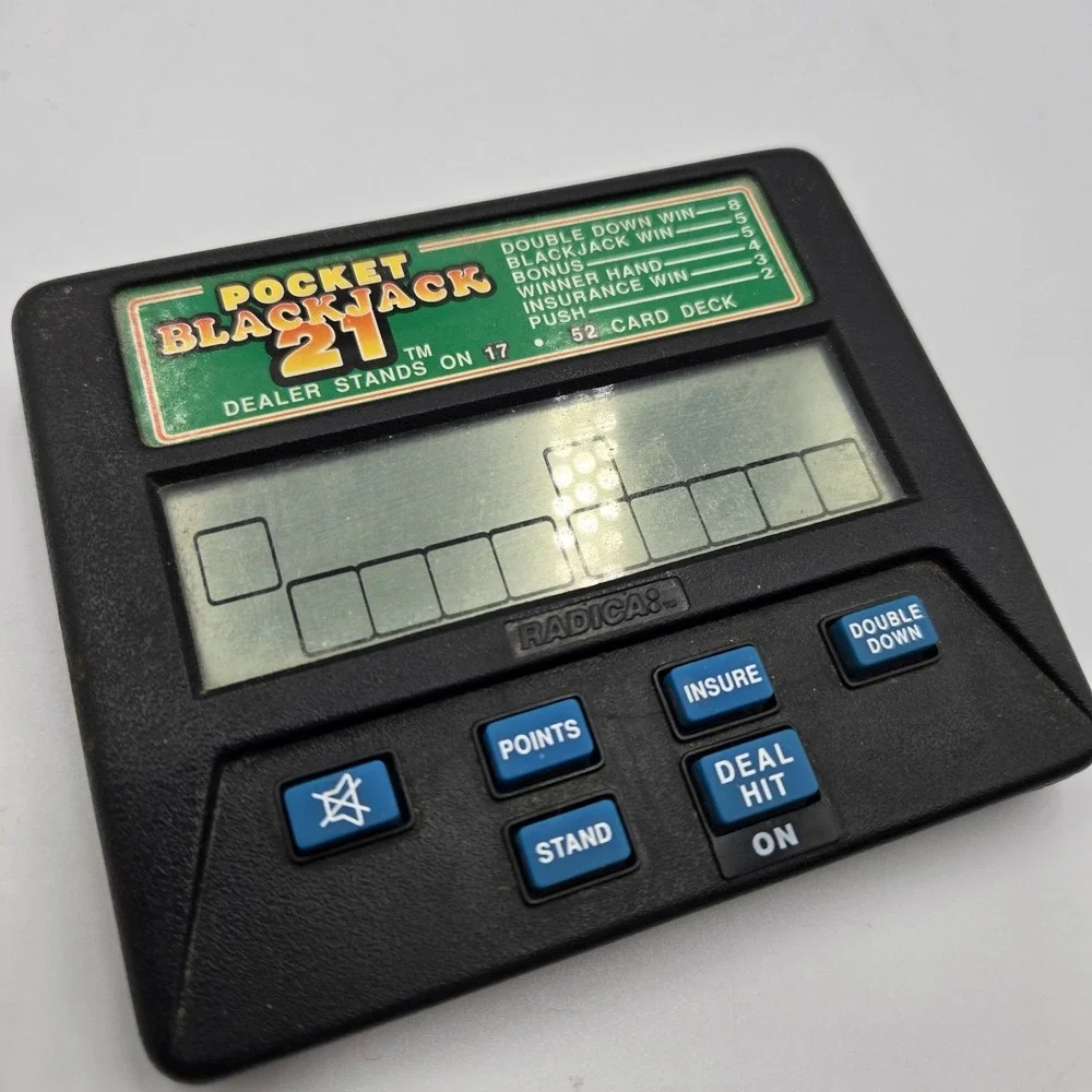 Radica Pocket Blackjack 21 Handheld Electronic Casino Game Tested & Working 1350